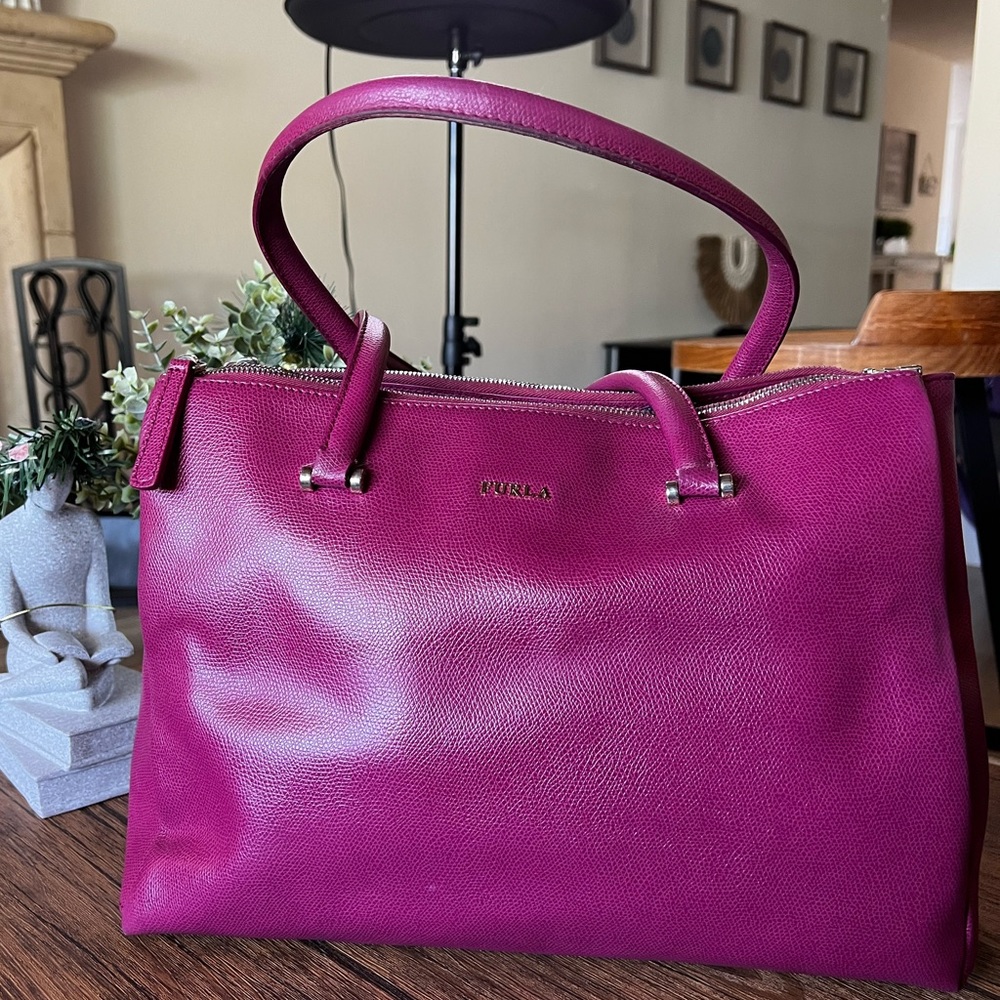 FURLA Lotus Handbag Leather Rose Series